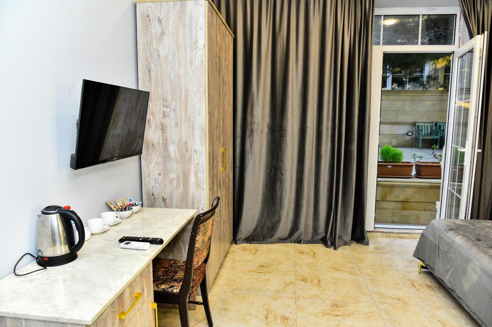 Avrasya Inn Hotel Баку Екстериор снимка
